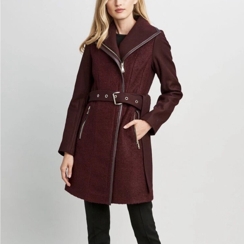 Tahari coat XS